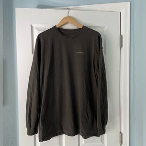 Patagonia XL LS Dark Brown T-shirt